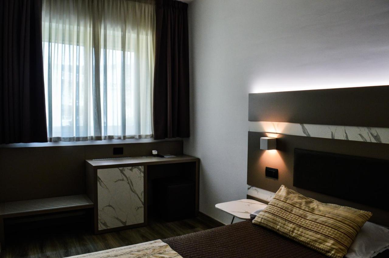 Mediterranea Hotel & Convention Center Salerno Luaran gambar