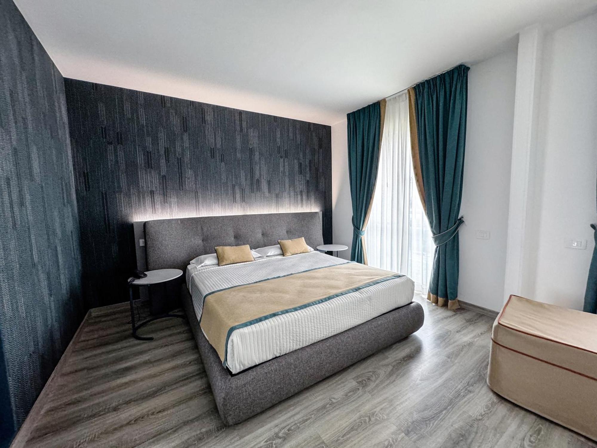 Mediterranea Hotel & Convention Center Salerno Luaran gambar