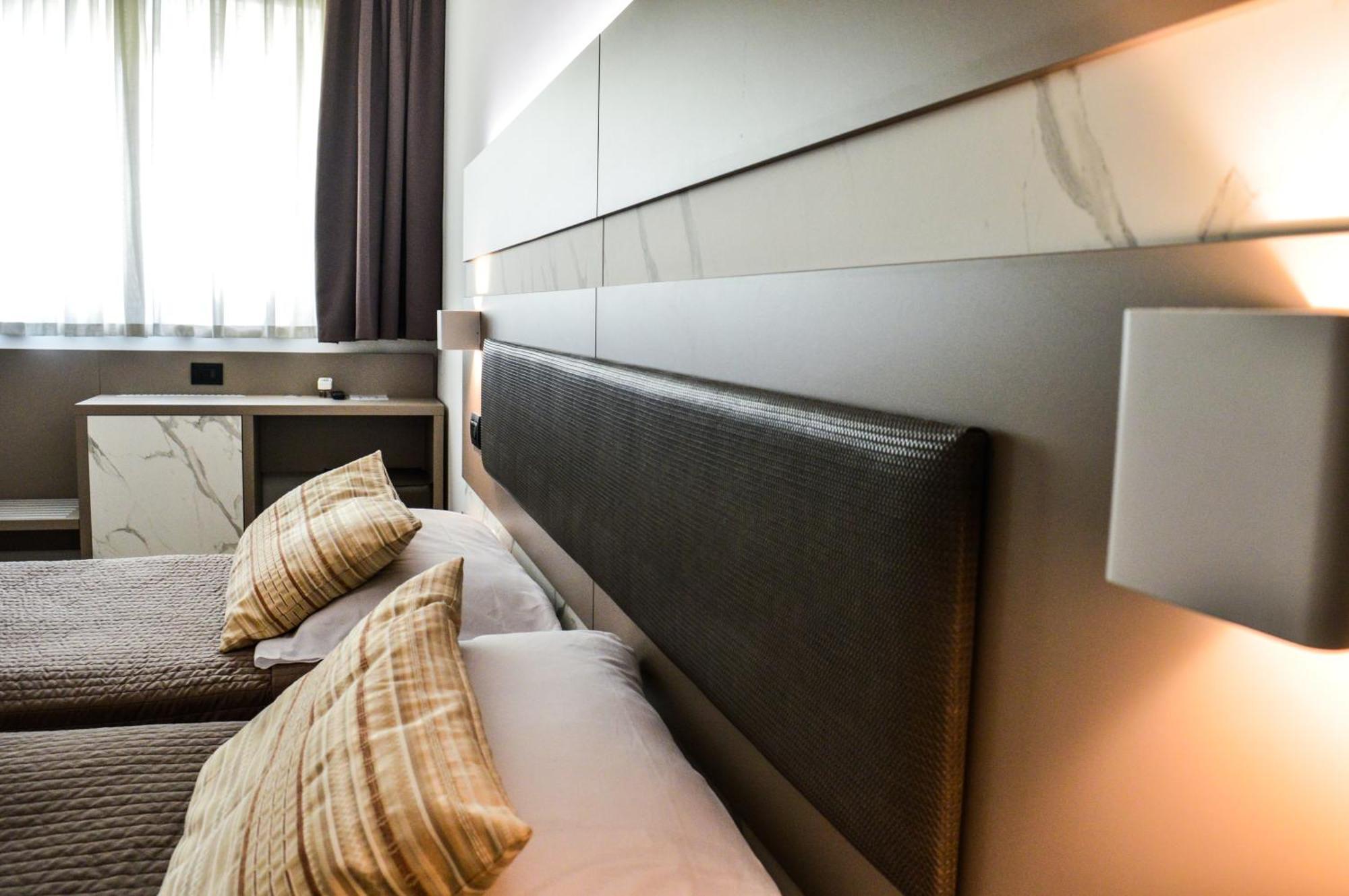 Mediterranea Hotel & Convention Center Salerno Luaran gambar